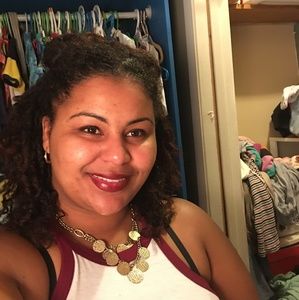 Meet your Posher, Selina